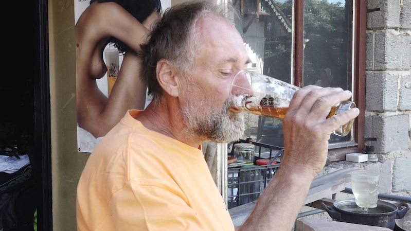 Zemřel Milan Čurda, nejznámější český alkoholik